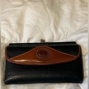 Dooney & Bourke Vintage Walllet